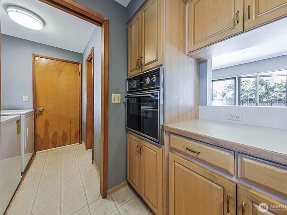 4th image of 9015 Winona Street SW