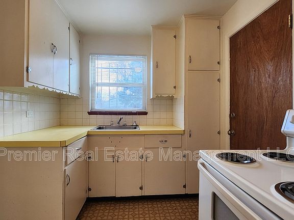 5th image of 104 E Florida Ave