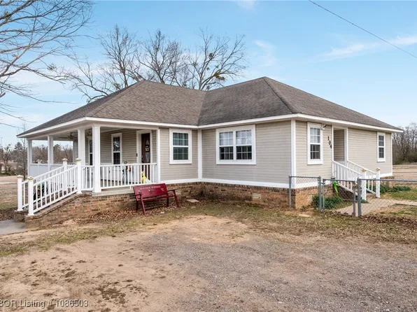 104 W Houston St, Lavaca, AR 72941
