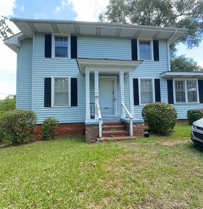 1st image of 210 Lavinia Ave