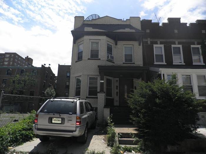 1st image of 8852 162nd St