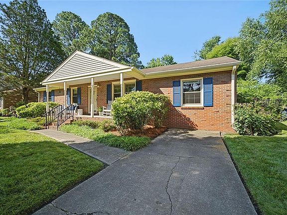 5th image of 4020 Forresthills Dr