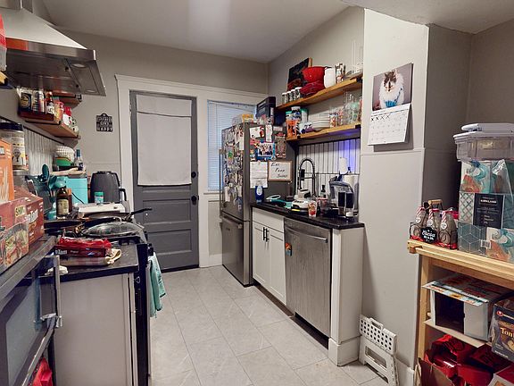 2nd image of 11813 Clifton Blvd