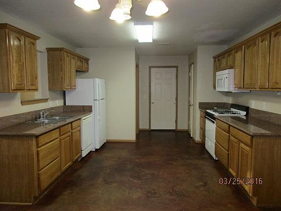 5th image of 808 E Greenfield St