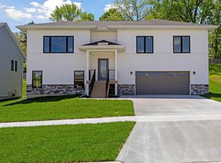741 Silver Ln, Iowa City, IA 52245