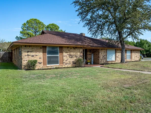 5401 Grantmont Dr, Arlington, TX 76016