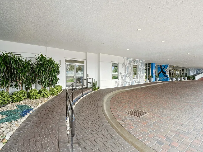 The Grand at Upper Kirby — Photo 47