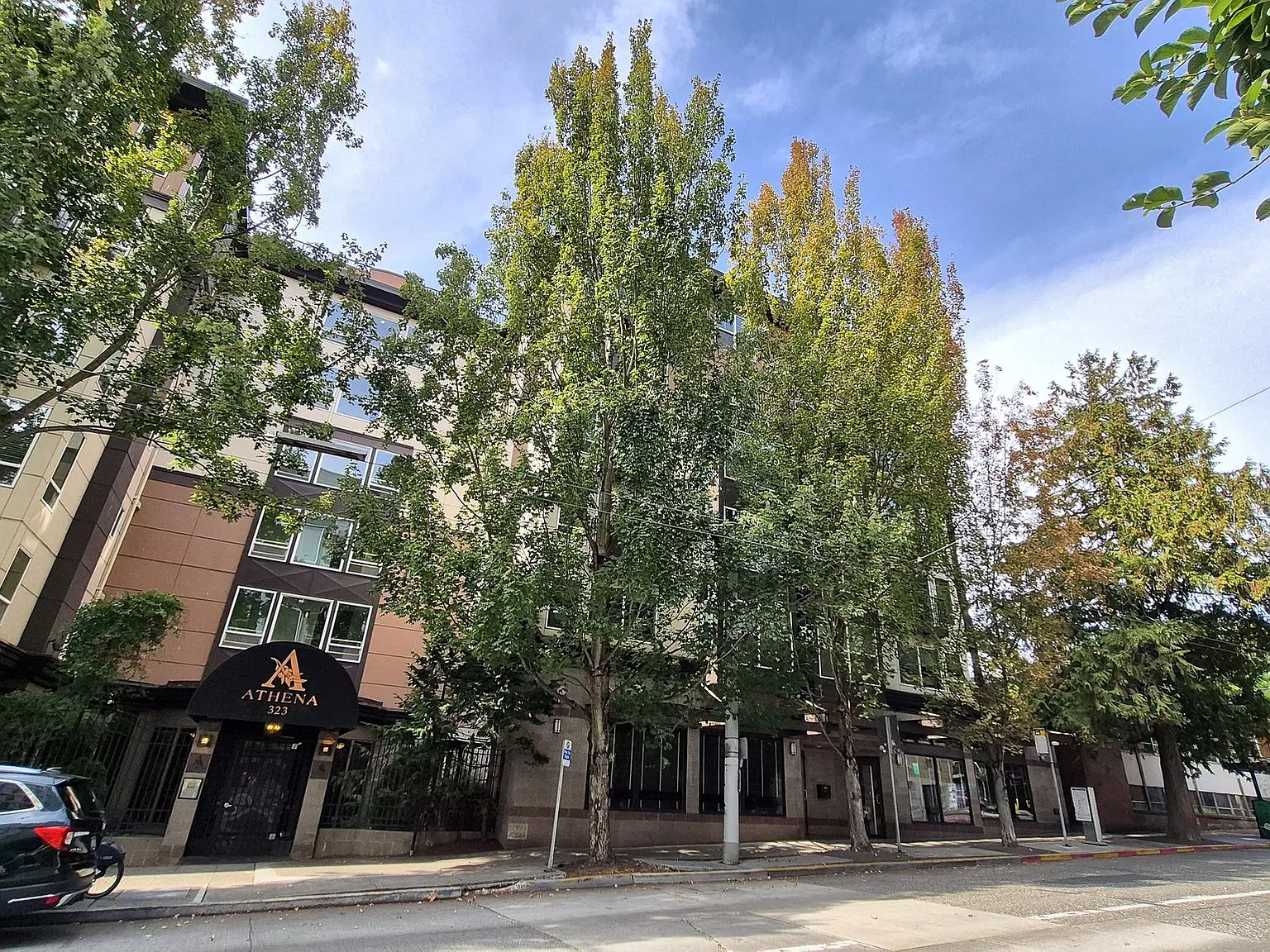 1 bed, 700 sqft, $2,395 — Photo 2