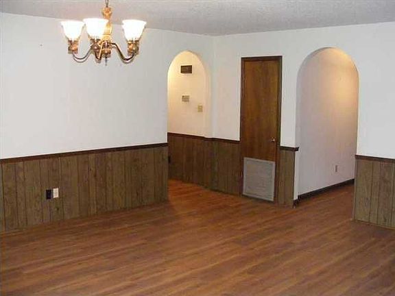 4th image of 112 Valencia Dr