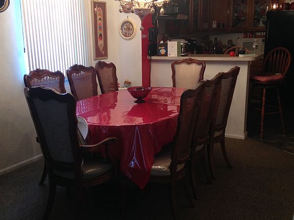 2nd image of 273 Loretto St