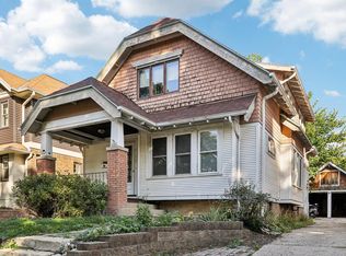 2162 N 63rd St, Wauwatosa, WI 53213