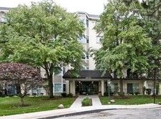 8630 Waukegan Rd UNIT 116, Morton Grove, IL 60053