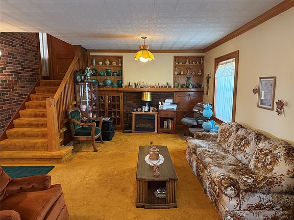 4th image of 1706 W Summit St