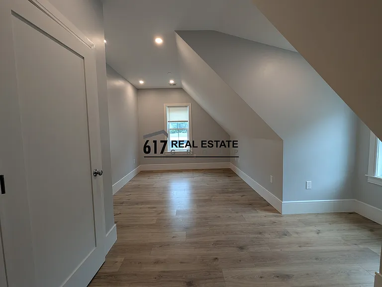 124-6 Kenrick St — Photo 10