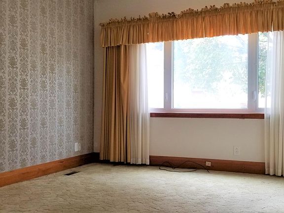4th image of 111 Edison Ave #1