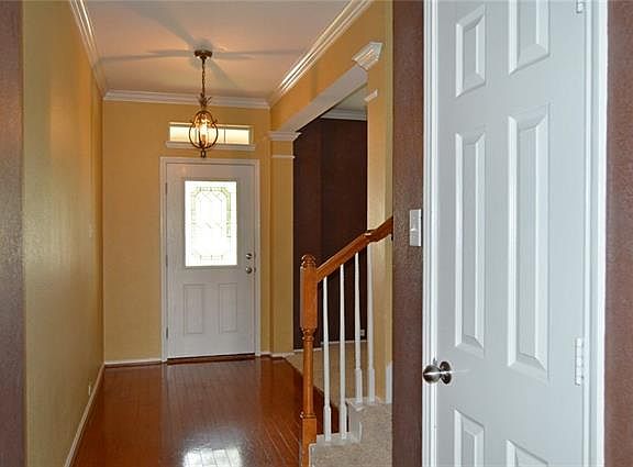 3rd image of 421 Niagara Falls Dr