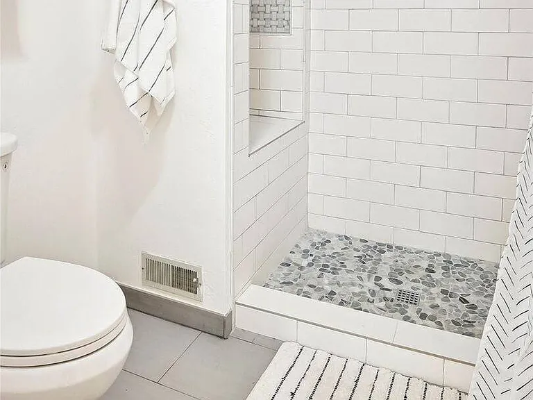 13666 Pathway Ave — Photo 9