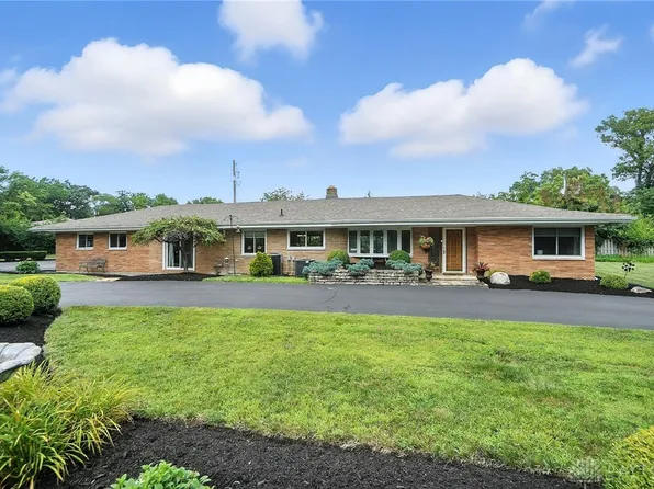 1579 Big Hill Rd, Dayton, OH 45429