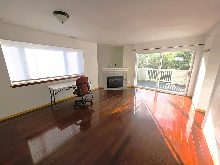 2850 Aurora Ave #301 — Photo 4
