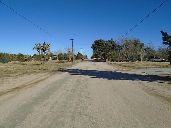4th image of 2539 W Avenue M12