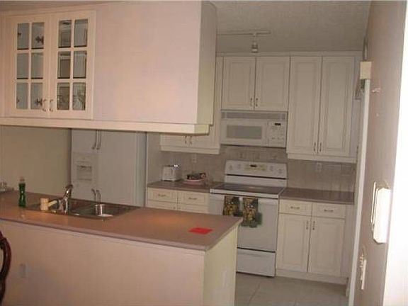 5th image of 114 Buttonwood Ln