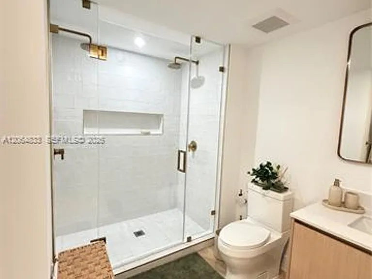 90 NE 32nd St #CU-1012 — Photo 14