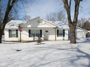 305 S 8th St, Ozark, MO 65721