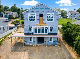 92 King Philip Ave, Bristol, RI 02809
