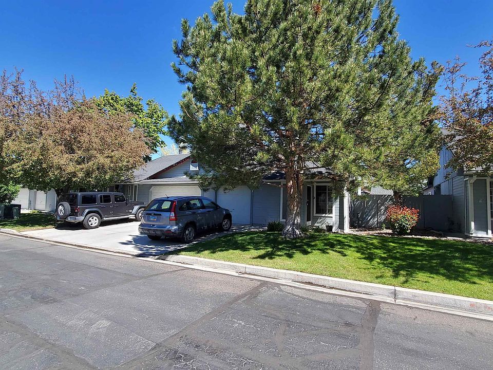 2nd image of 1294 Alicia Cir