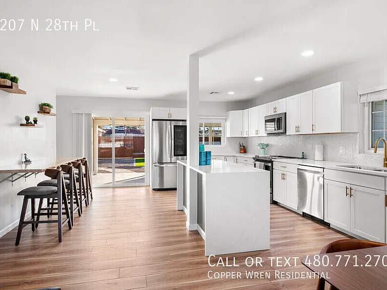 2207 N 28th Pl — Photo 19
