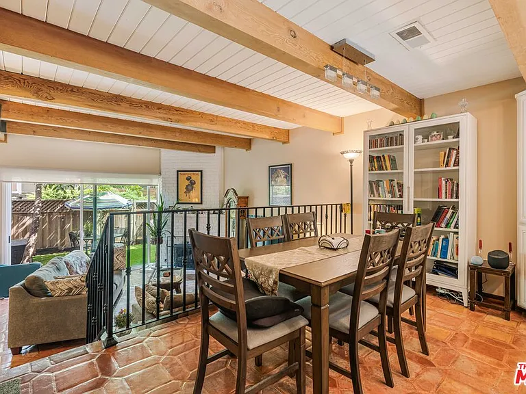 6249 Green Valley Cir — Photo 5