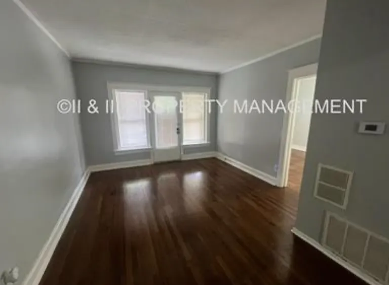 219 W 37th St #2E — Photo 6