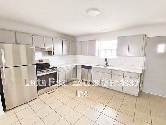4th image of 2502 Cedar St #B