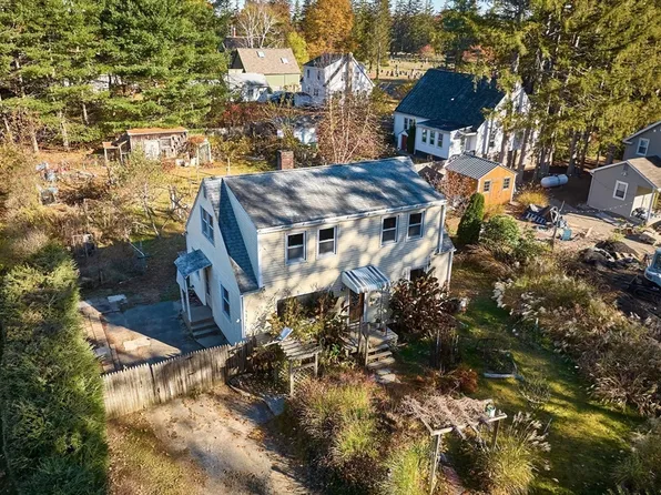 5 Lownds Ave, Easthampton, MA 01027