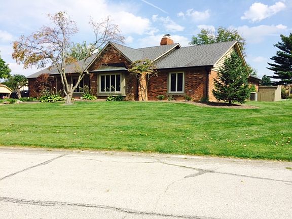 2331 Woodsway Drive Front