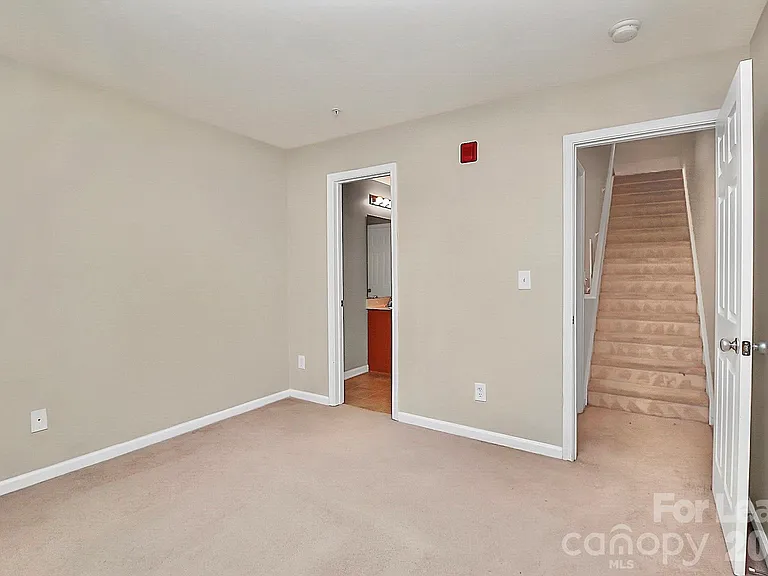 621 Raphael Pl — Photo 14