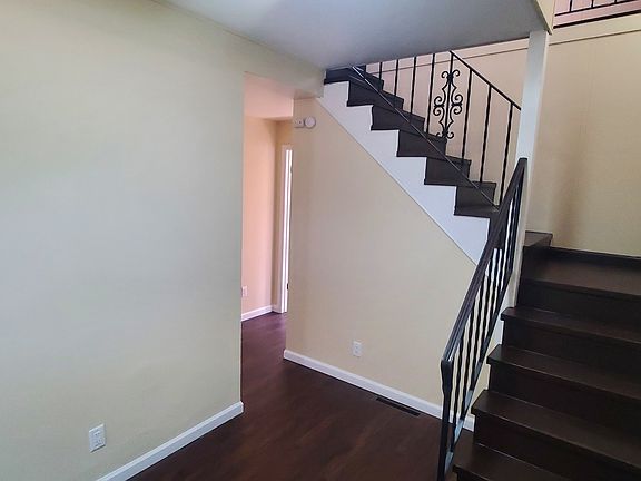 3rd image of 926 Wheeler St #1