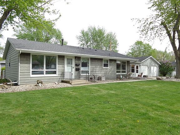 2nd image of 612 Evergreen Ln