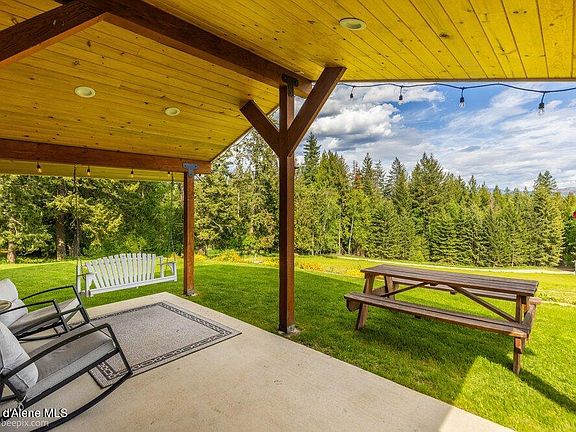 3rd image of 1103 Huckleberry Mountain Rd