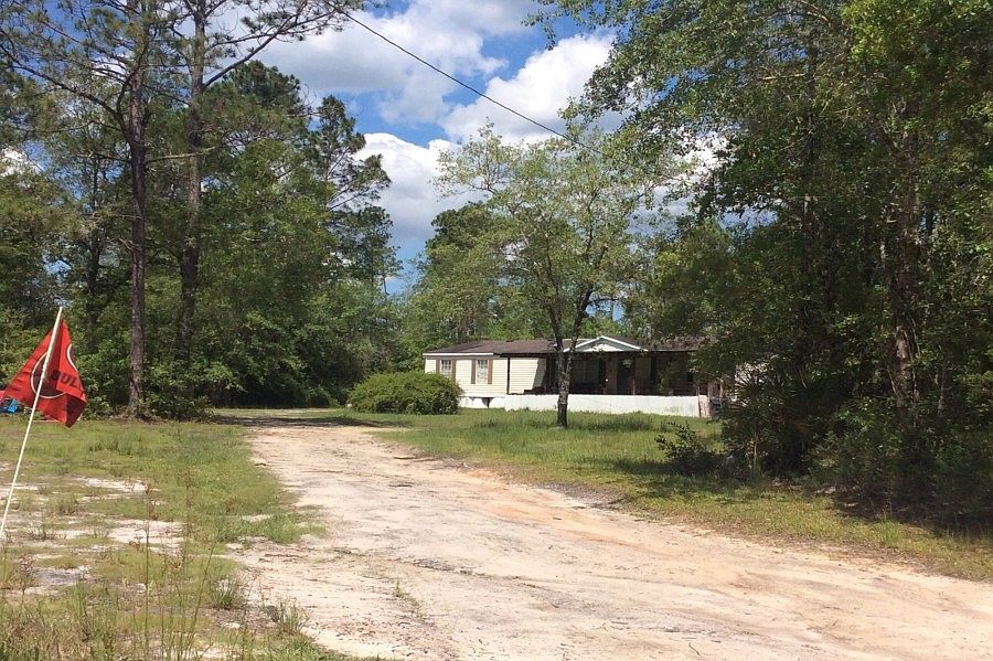 2nd image of 2077 Roberson Rd