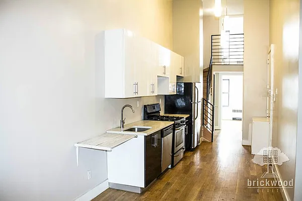 Rented by East Williamsburg Realty Inc | media 43