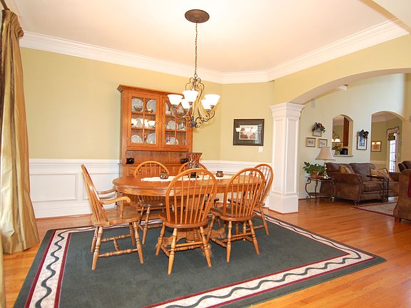 5th image of 117 Lazenby Dr