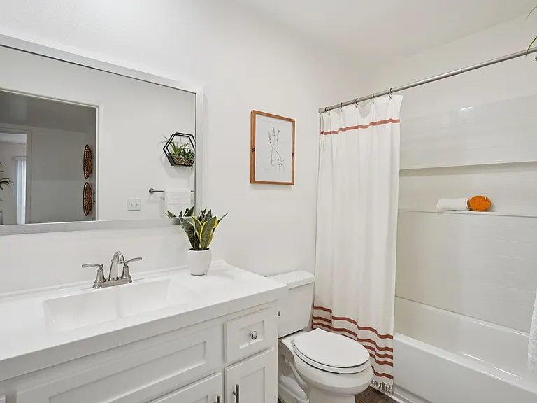 Villa Santa Fe Apartments — Photo 26