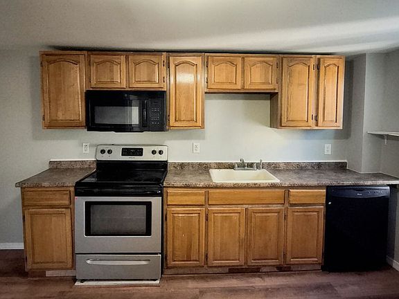 3rd image of 37-41 Mason Ave #2