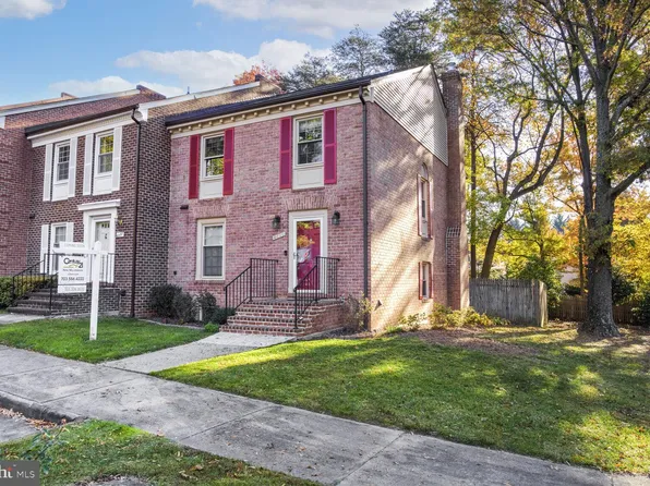 4499 Morning Wind Ct, Annandale, VA 22003