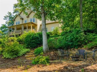 101 Red Cedar Ln, Asheville, NC 28803