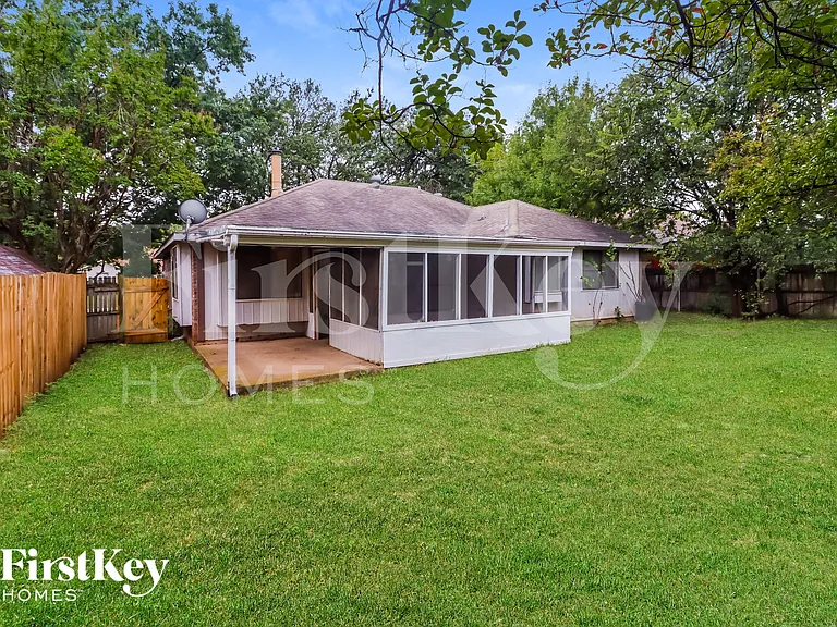 3200 Creekwood Ln — Photo 15