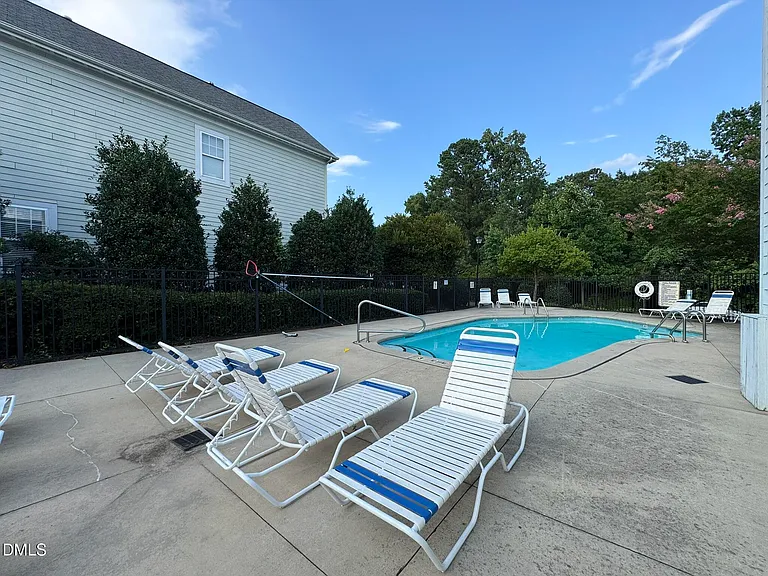 7750 Acc Blvd — Photo 29