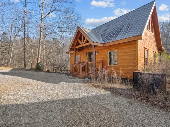 1016 Ravens Ford Way, Sevierville, TN 37876