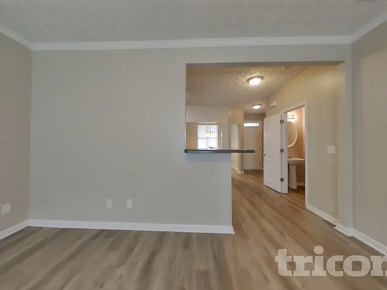 6300 Ellenwood Dr — Photo 4